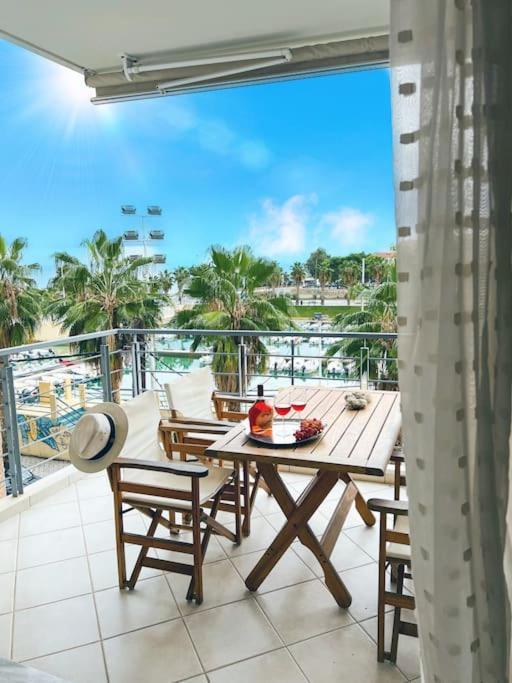 Mare Marina View 1 Apartment ซิโลกาสโตร ภายนอก รูปภาพ
